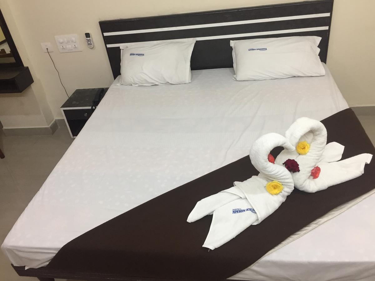 Hotel Nithin Krishna تيروباتي المظهر الخارجي الصورة