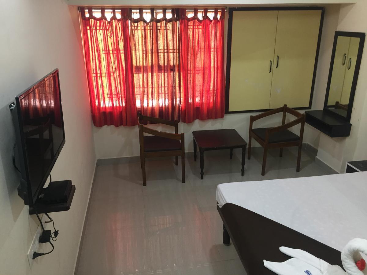 Hotel Nithin Krishna تيروباتي المظهر الخارجي الصورة